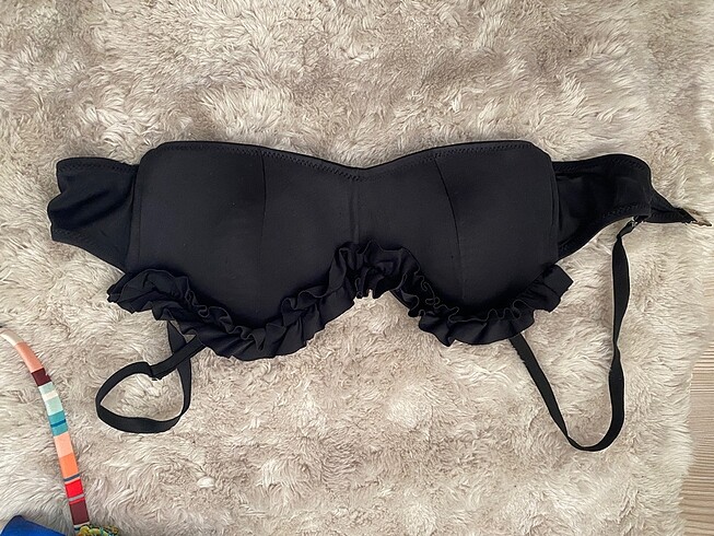 Bikini üstü