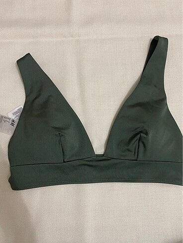 HM bikini üstü