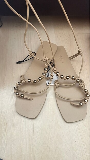 40 Beden ten rengi Renk ZARA SANDALET