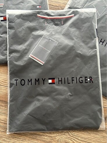 xxl Beden Tommy Hilfiger Unisex V Yaka Tişört