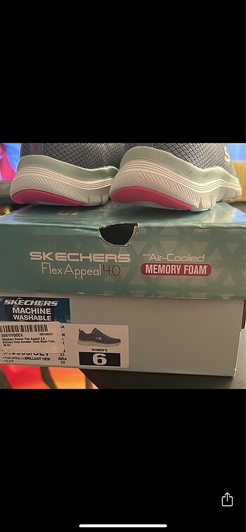 Skechers Etiketli spor ayakkabı