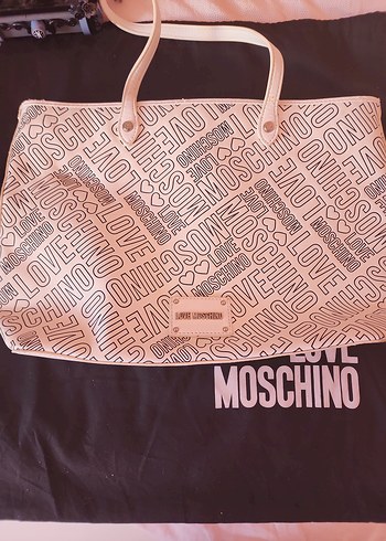 Love Moschino