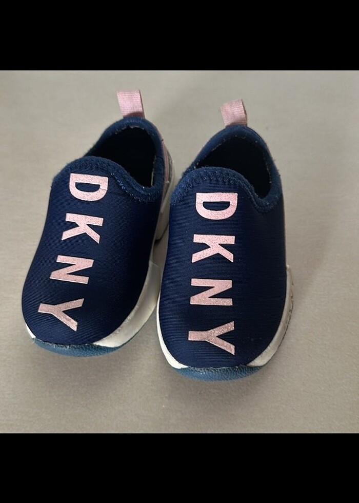 Orijinal DKNY 22 numara spor ayakkabı  - Görsel 3