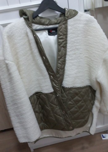 Beyaz Peluş Detaylı Kadın Ceket - Görsel 4