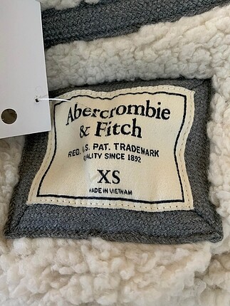 xs Beden Abercrombie & Fitch Sweatshirt %70 İndirimli.