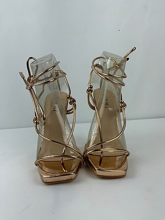 Tasarımcı Tasarımcı Stiletto %70 İndirimli.