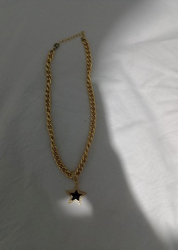 Parlak Altın Zincir Detaylı Kadın kolye - Görsel 4