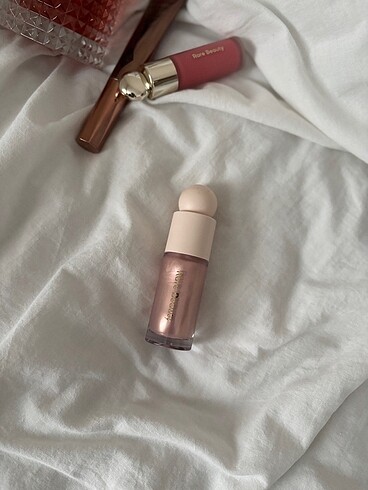 Rare Rare Beauty Highlighter (Enchant)
