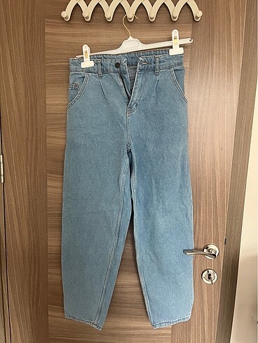 Nerdeyse sıfır pantolon - Görsel 2