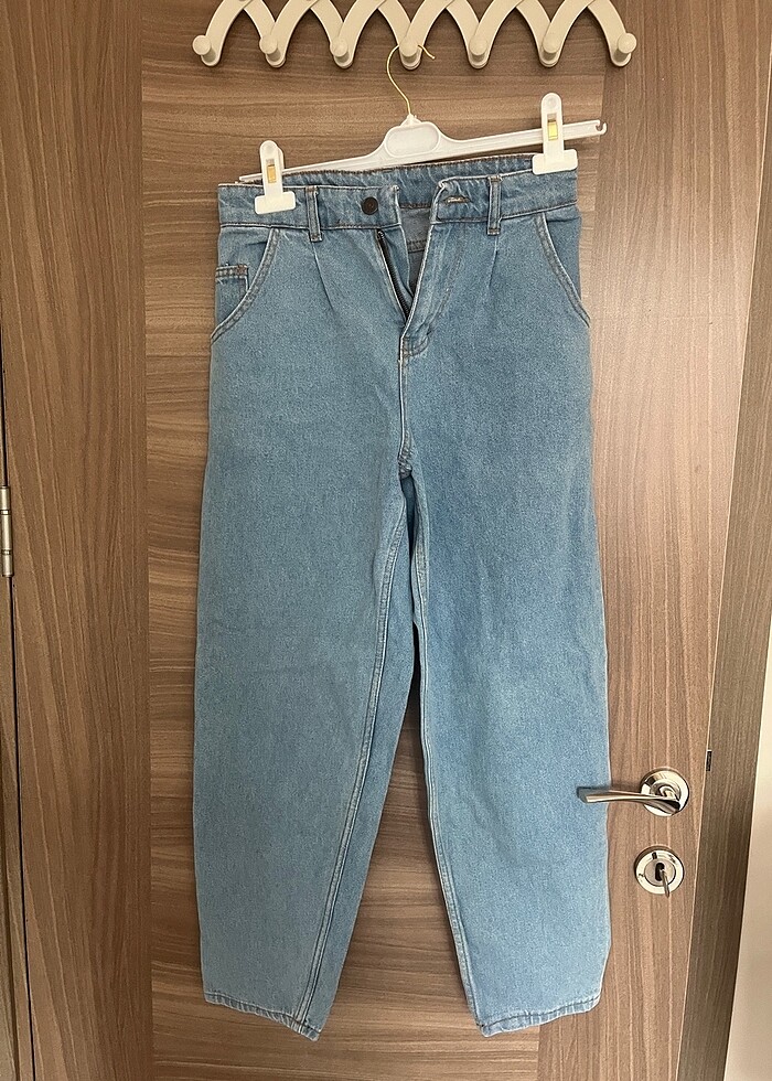 Nerdeyse sıfır pantolon - Görsel 2