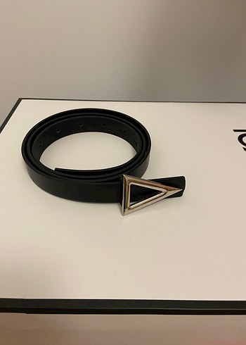 Gri Üçgen Tokalı Siyah Deri Kadın Kemer - Görsel 2