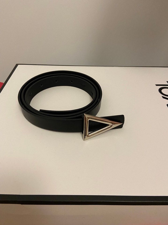 Gri Üçgen Tokalı Siyah Deri Kadın Kemer - Görsel 2