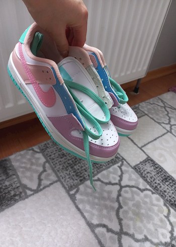 Renkli Bağcıklı Sokak Stili Kadın Spor Ayakkabısı - Görsel 2