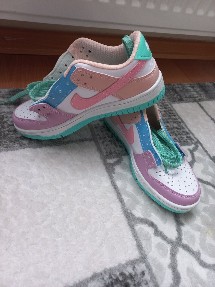 Renkli Bağcıklı Sokak Stili Kadın Spor Ayakkabısı - Görsel 3