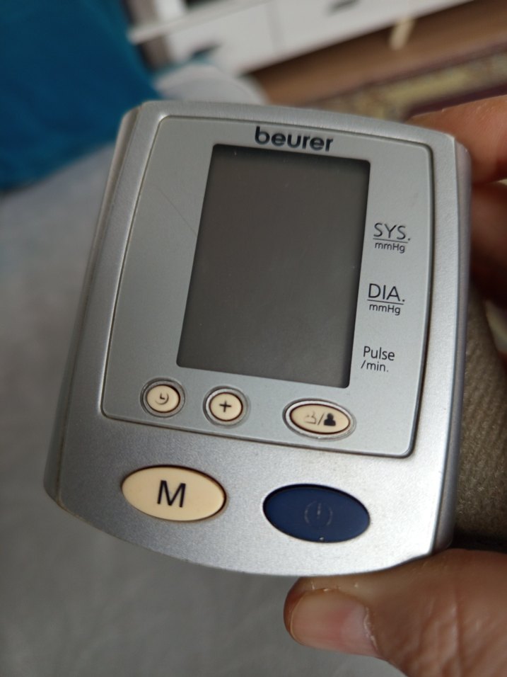 Beurer ve Wollex Dijital Tansiyon Ölçer Seti - Görsel 4