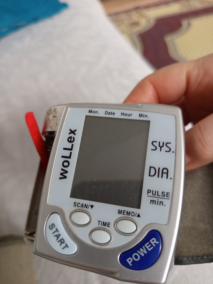 Beurer ve Wollex Dijital Tansiyon Ölçer Seti - Görsel 2