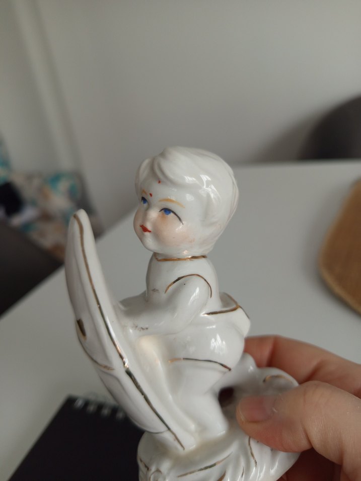 Parlak Beyaz Seramik Figürin - Görsel 4