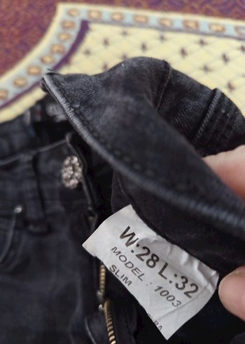 Kadın Siyah Bağlama Desenli Dar Kesim Jean - Görsel 5