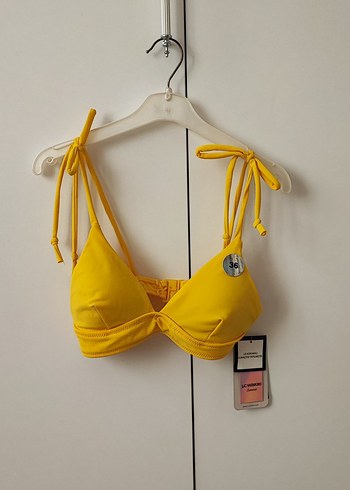 Parlak Sarı Kadın Bikini Üstü