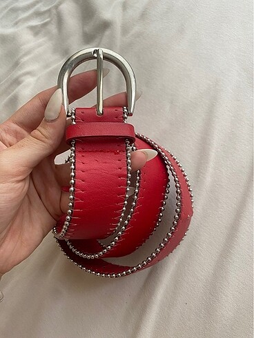 Stradivarius kırmızı kemer