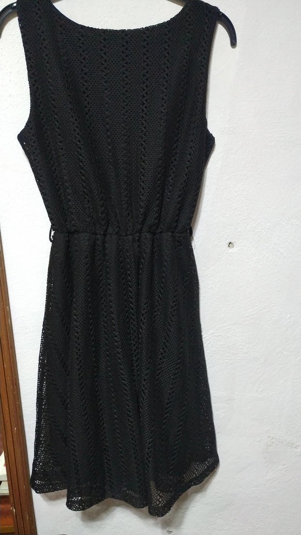 Dantel Detaylı Siyah Midi Elbise - Görsel 3