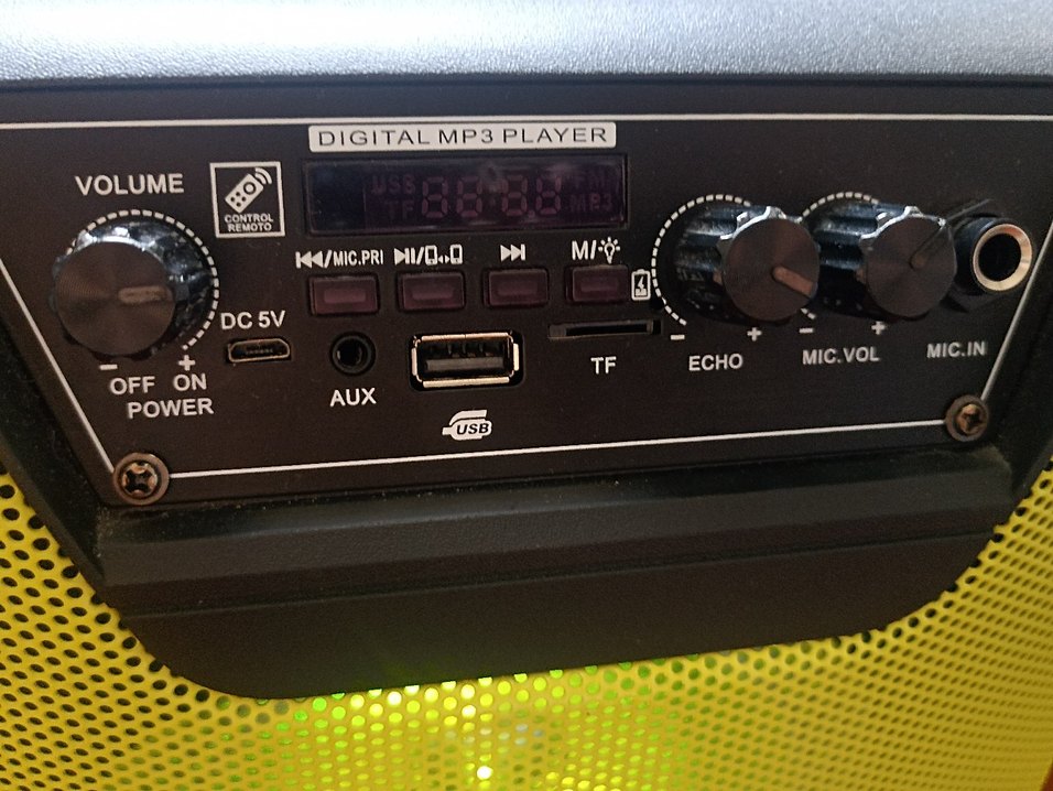 Sarı Renkli Bluetooth Hoparlör - Görsel 4