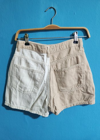 Bej ve Beyaz Renkli Salaş Denim Mini Şort - Görsel 3