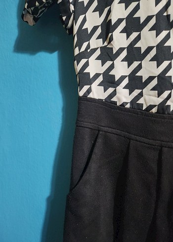 V Yaka, Kısa Kollu Mini Elbise - Görsel 2