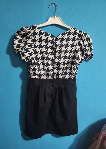 V Yaka, Kısa Kollu Mini Elbise - Görsel 4