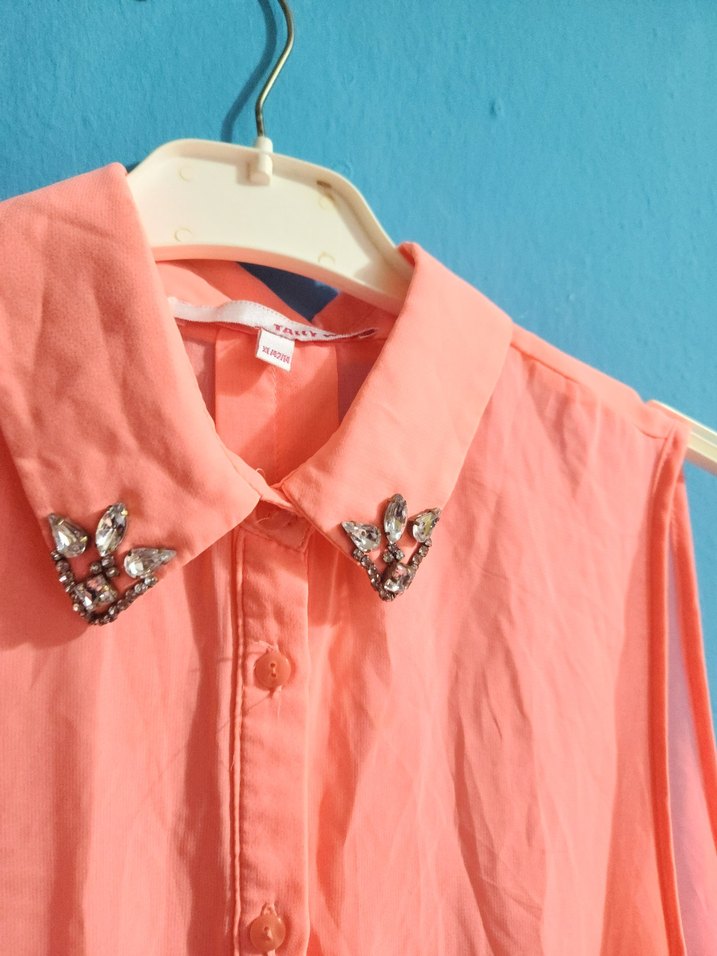 Düğmeli Pembe Nakışlı Kolsuz Gömlek - Görsel 2