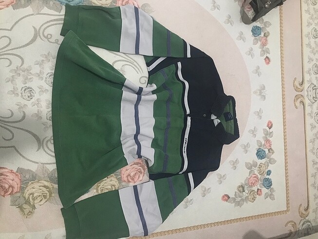 Polo yaka kazak