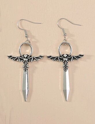 Metal Yarasa Küpe
