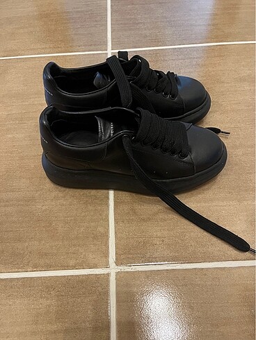 Alexander McQueen Alexander mqueen