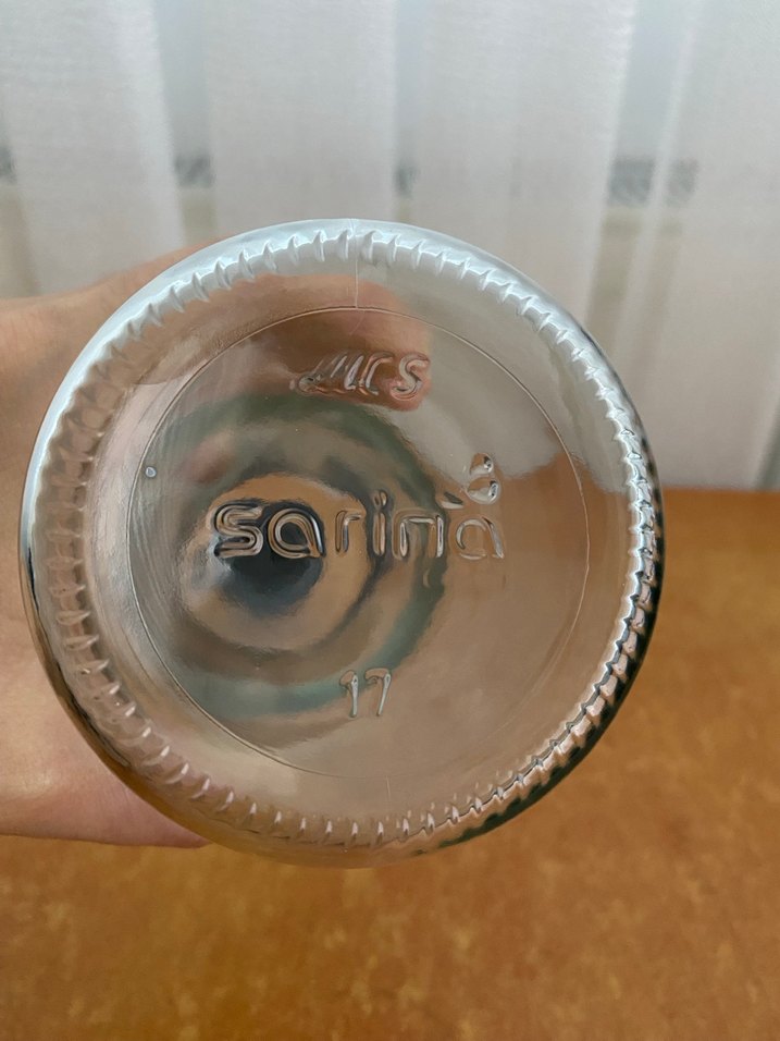 Bej ve Gri Cam Su Şişesi - Görsel 4