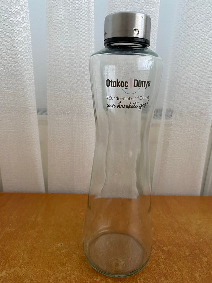 Bej ve Gri Cam Su Şişesi - Görsel 3
