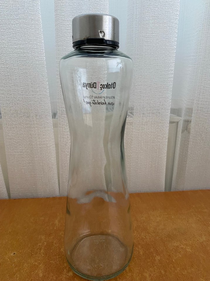 Bej ve Gri Cam Su Şişesi - Görsel 2