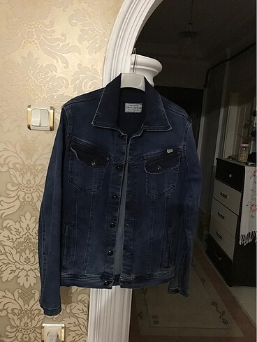 Orjinal denim Kot mont?