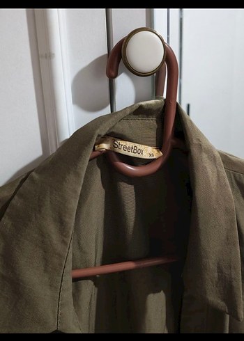 uzun düğmeli elbise - Görsel 3