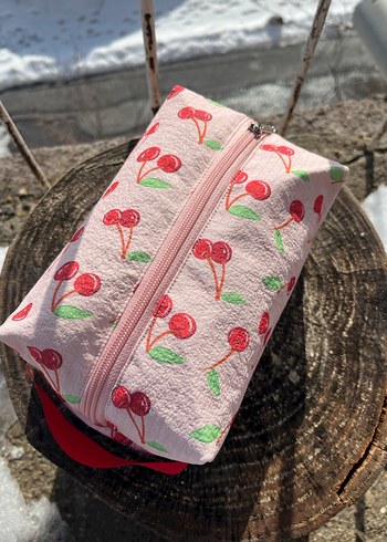 Kiraz Desenli Fermuarlı Makyaj Çantası - Görsel 5