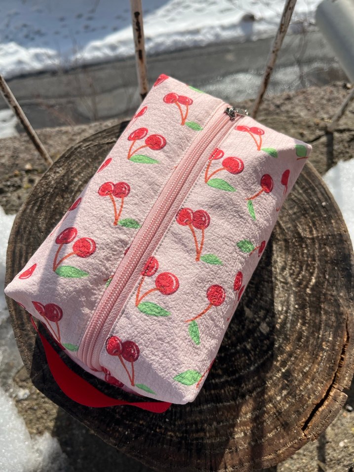 Kiraz Desenli Fermuarlı Makyaj Çantası - Görsel 5