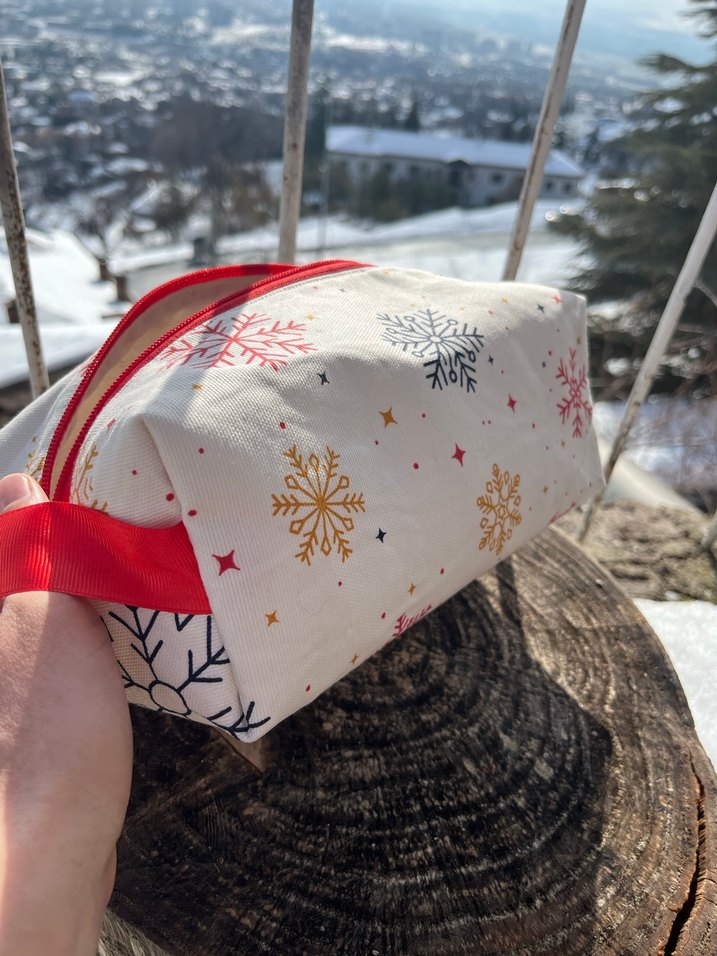 Renkli Baskılı Beyaz Kadın Makyaj Çantası - Görsel 3