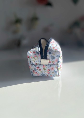 Çiçek Desenli mavi kalemlik - Görsel 3