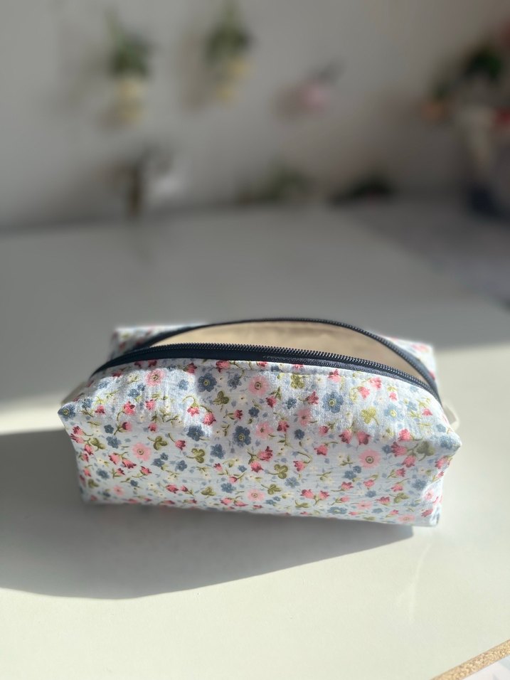 Çiçek Desenli mavi kalemlik - Görsel 4