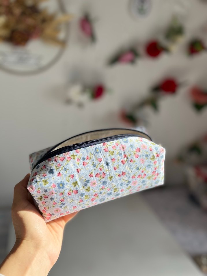 Çiçek Desenli mavi kalemlik - Görsel 2