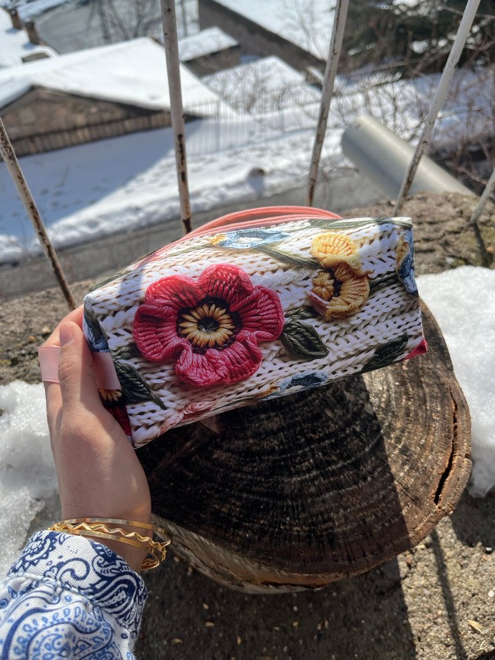 Çiçek desenli makyaj çantası - Görsel 5