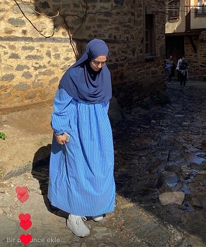 mavi beyaz çizgili elbise