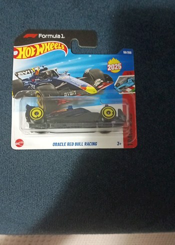Hot Wheels Oracle Red Bull Racing 2025 Yarış Arabası