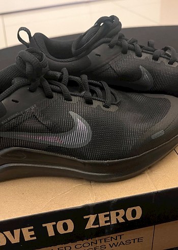37,5 Beden Orjinal Nike Spor Ayakkabı