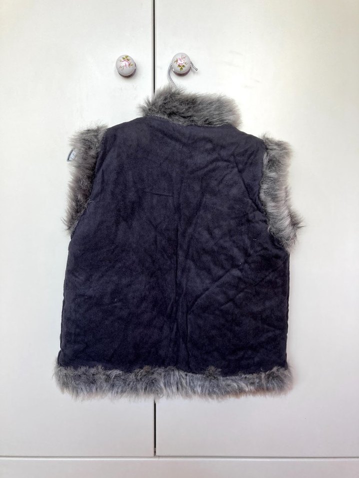 Kız Çocuk Tüylü Füme Nubuk Yelek-7/8 Yaş (Sadece 1 kere giyildi) - Görsel 2