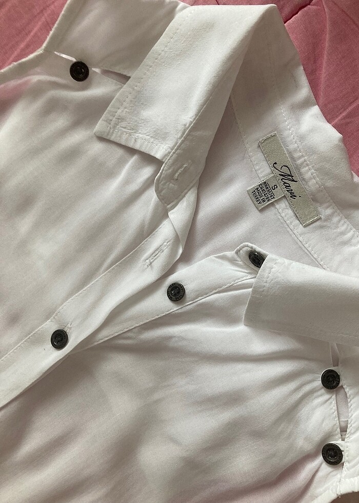 Mavi Omuzda Pencere Detaylı Beyaz Bluz-S - Görsel 5